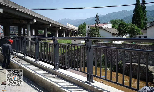 河道钢制护栏